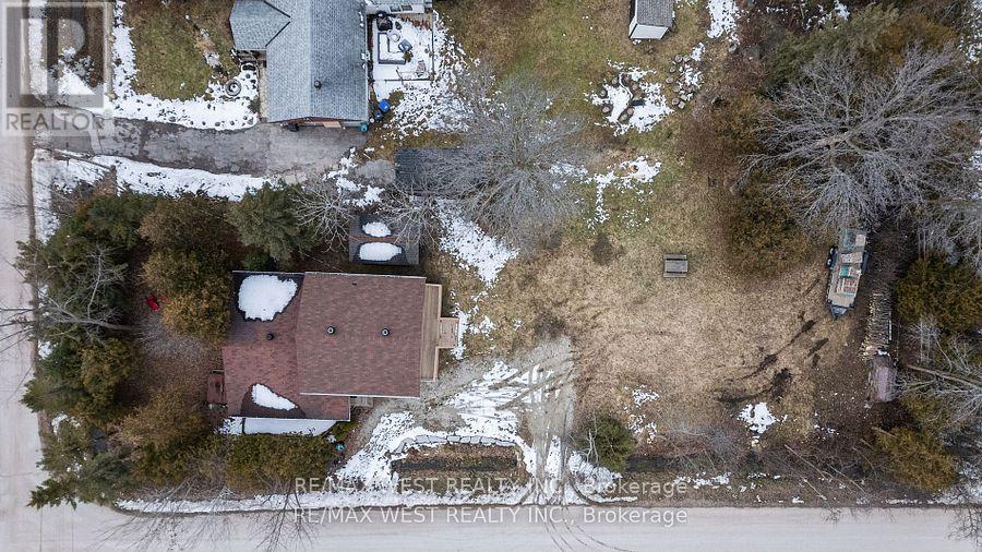 Property at 30 BAYSWATER DRIVE W image 3