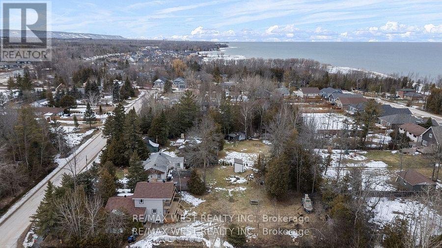 Property at 30 BAYSWATER DRIVE W image 4
