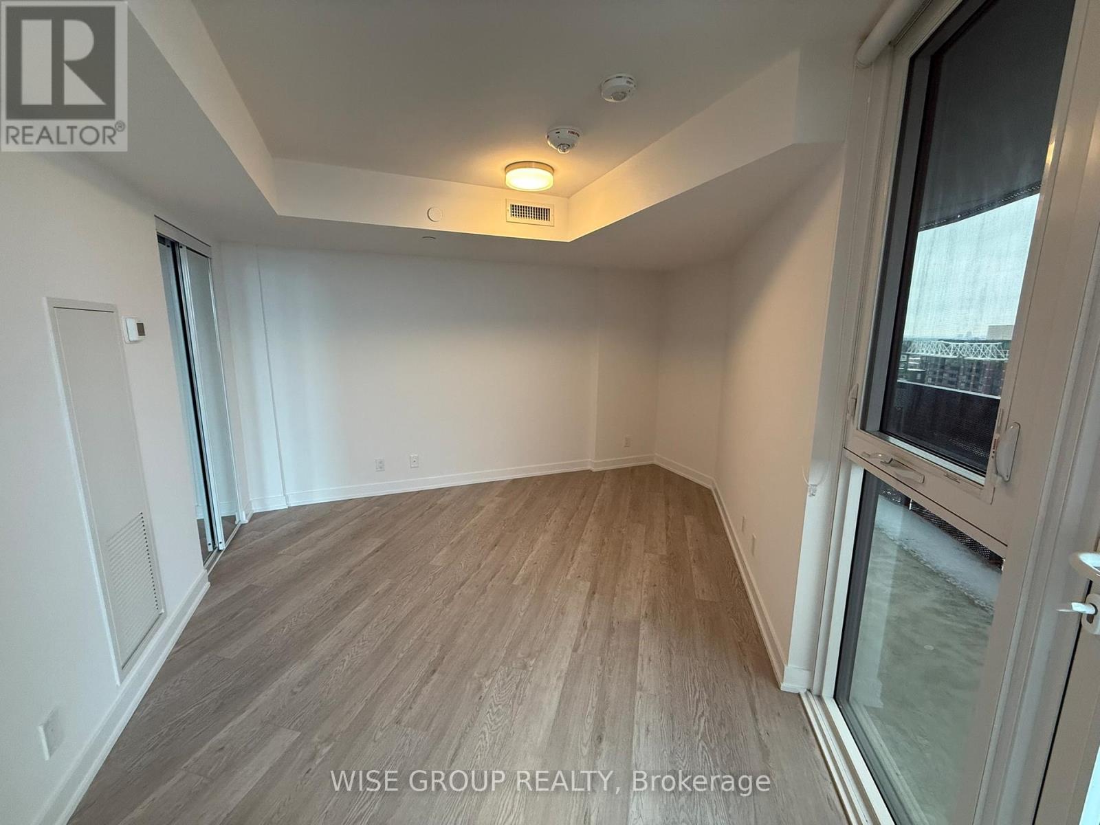 1403 - 18 Tretti Way, Toronto, Ontario  M3H 0E4 - Photo 2 - C11920791