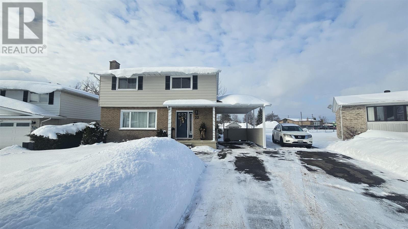 32 Norden CRES, Sault Ste. Marie, Ontario