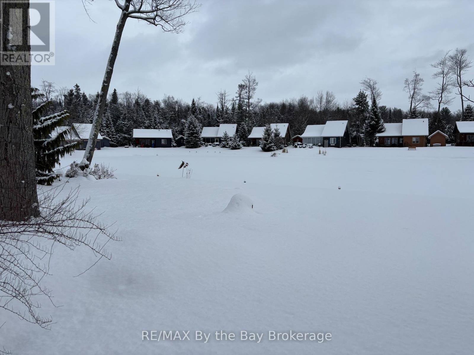 19 Cabin Crescent, Wasaga Beach, Ontario  L9Z 1X7 - Photo 5 - S11928612