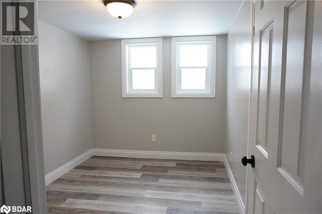 25 Simcoe Street, Penetanguishene, Ontario  L9M 1A8 - Photo 14 - 40690882