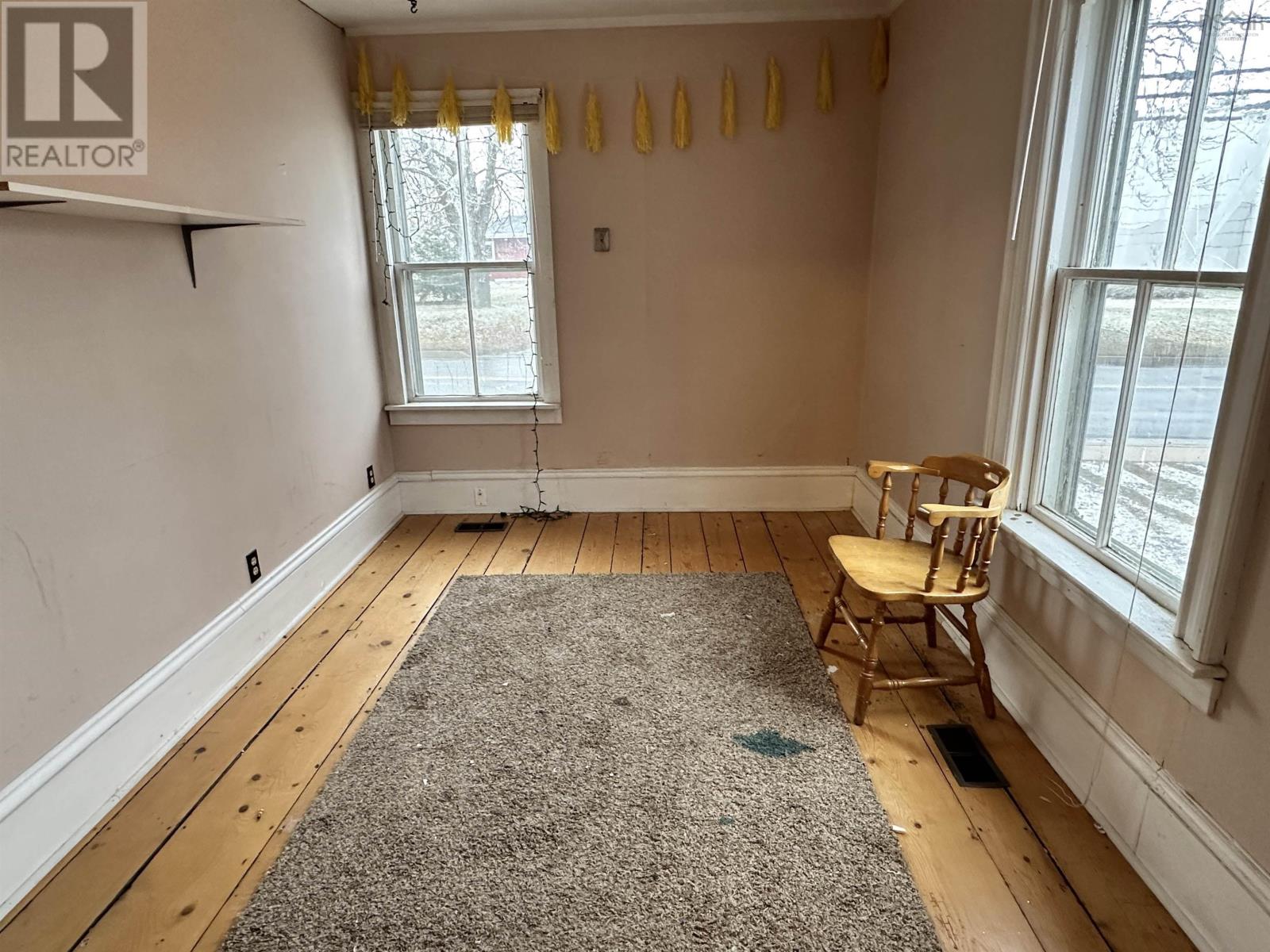 41 Bristol Avenue, Liverpool, Nova Scotia  B0T 1K0 - Photo 9 - 202500953