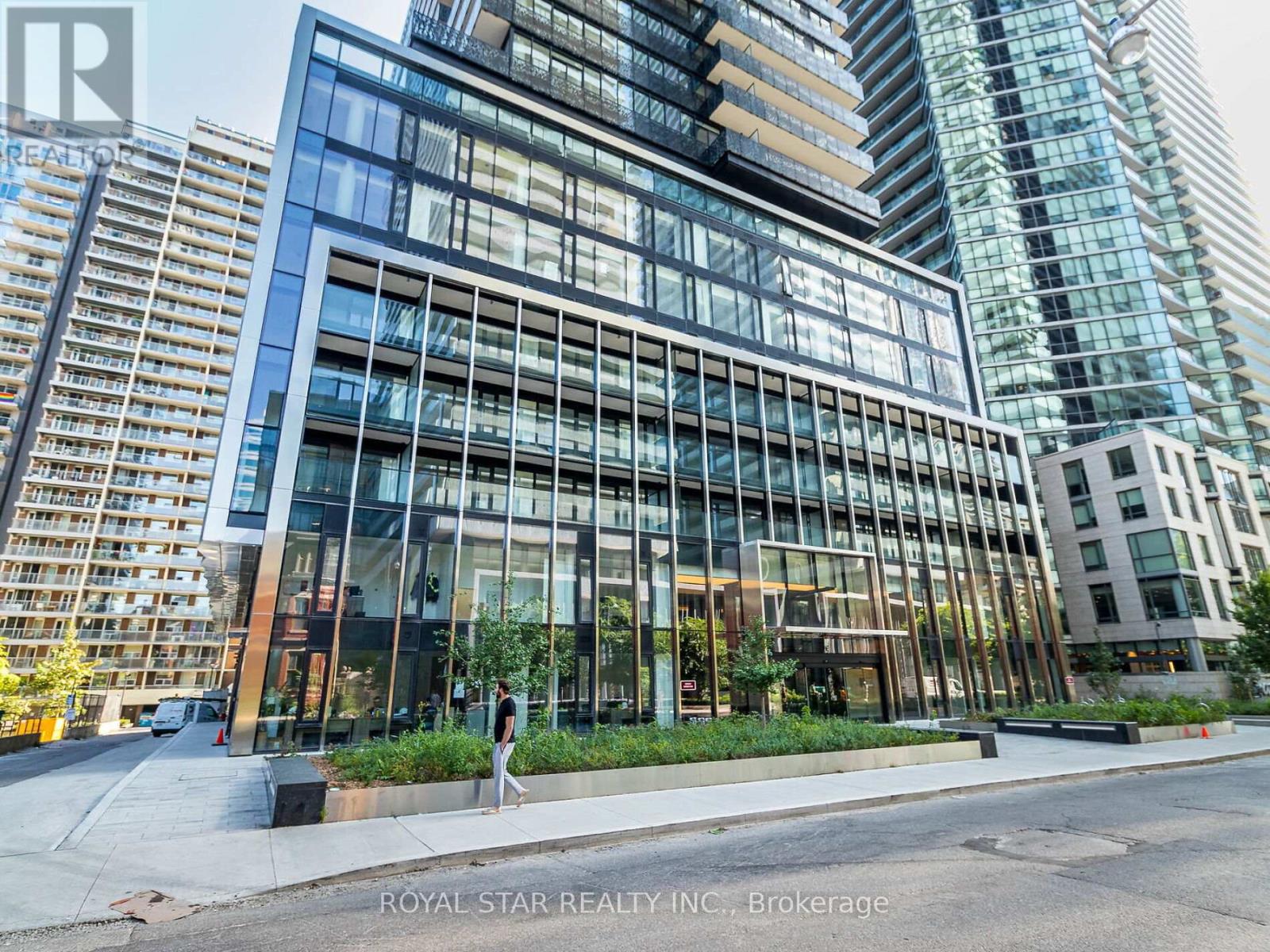 4004 - 55 Charles Street E, Toronto, Ontario  M4T 0J1 - Photo 2 - C11912146