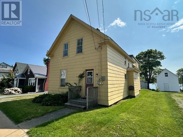 41 Bristol Avenue, liverpool, Nova Scotia