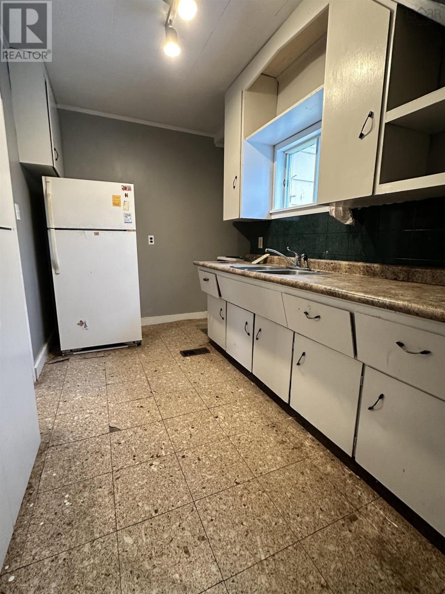 41 Bristol Avenue, Liverpool, Nova Scotia  B0T 1K0 - Photo 10 - 202500953