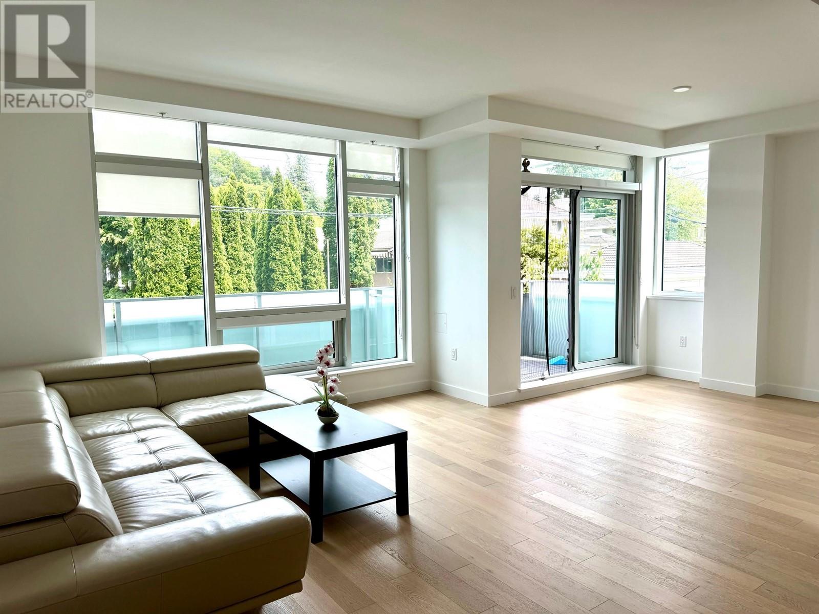 Listing Picture 3 of 18 : 208 4988 CAMBIE STREET, Vancouver / 溫哥華 - 魯藝地產 Yvonne Lu Group - MLS Medallion Club Member