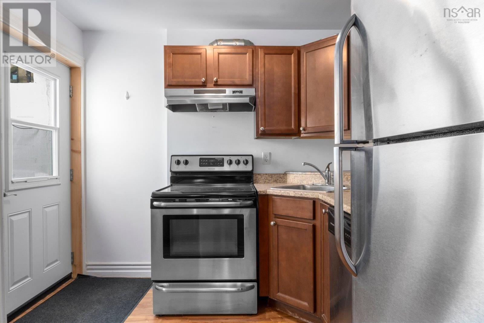 6138 & 6140 Inglis Street, Halifax, Nova Scotia  B3H 1L7 - Photo 36 - 202500977