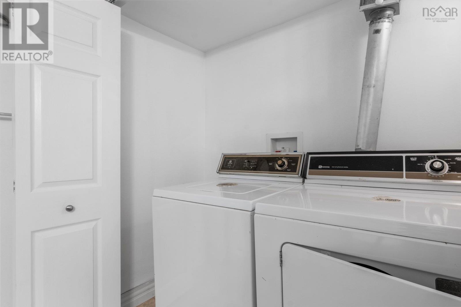 6138 & 6140 Inglis Street, Halifax, Nova Scotia  B3H 1L7 - Photo 44 - 202500977