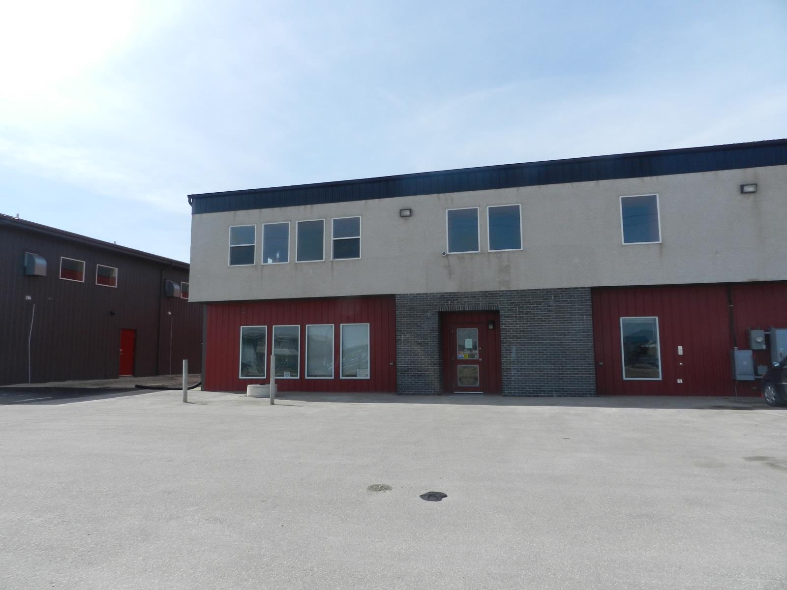 893 Redonda St, Winnipeg, Manitoba  R2C 2Z2 - Photo 0 - 65fb10eb2a41a418fef2d2bd