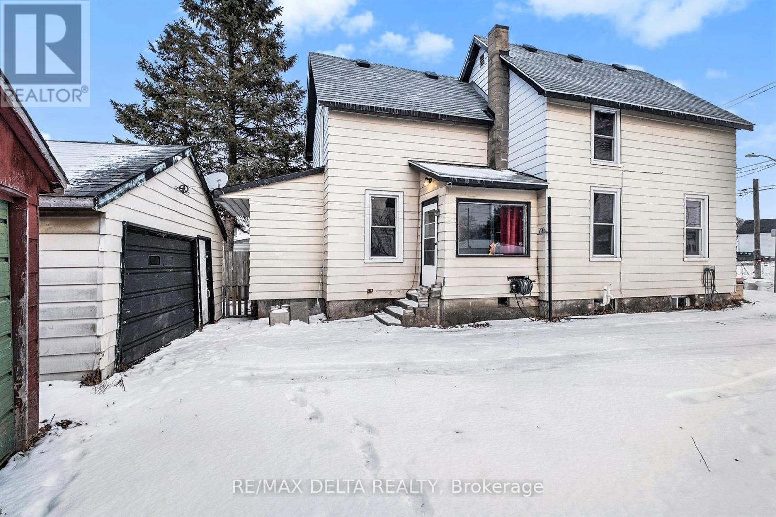 Property at 116 BROCK STREET image 4
