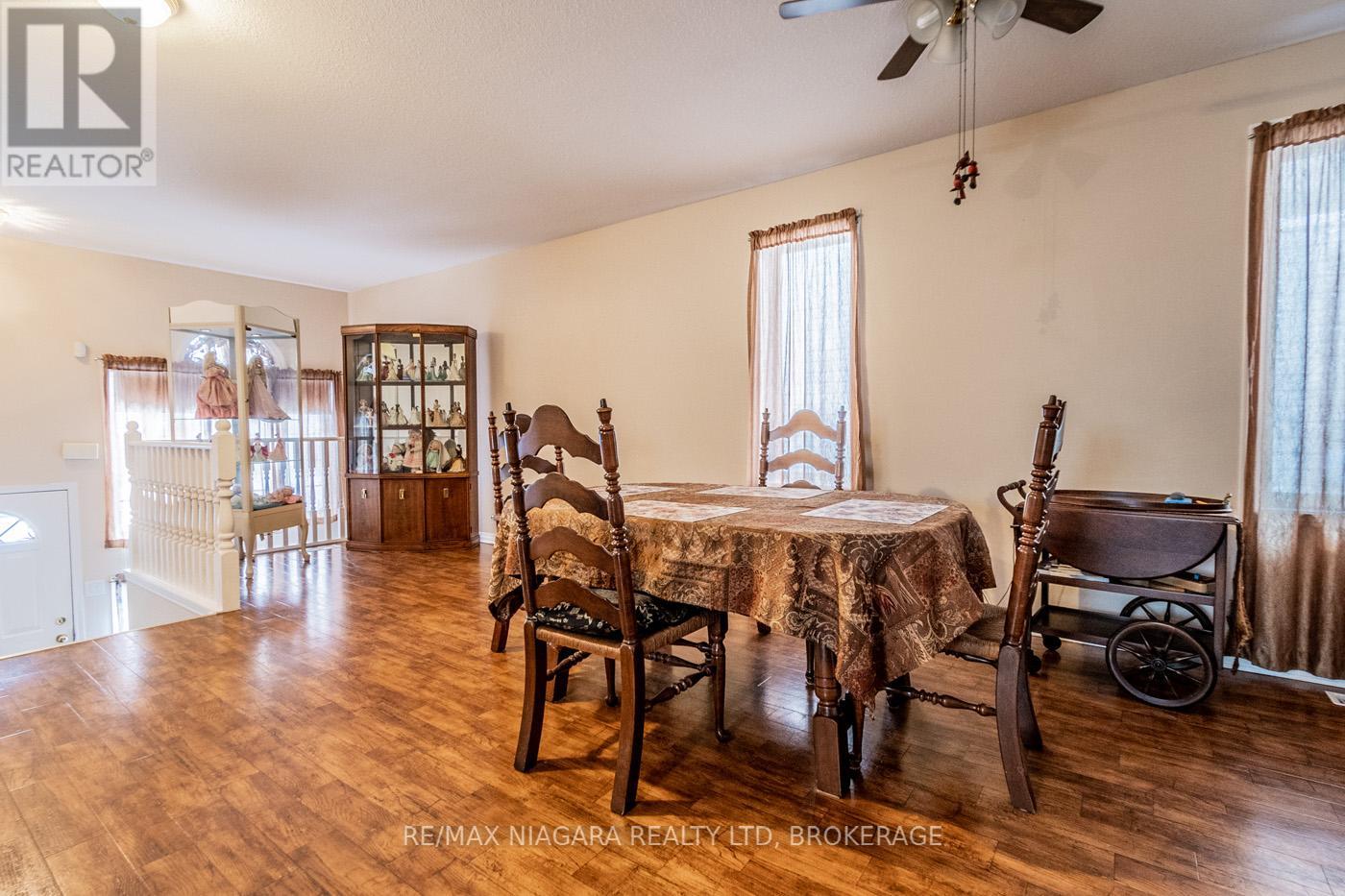 Property at 14 JENNIFER CRESCENT image 3