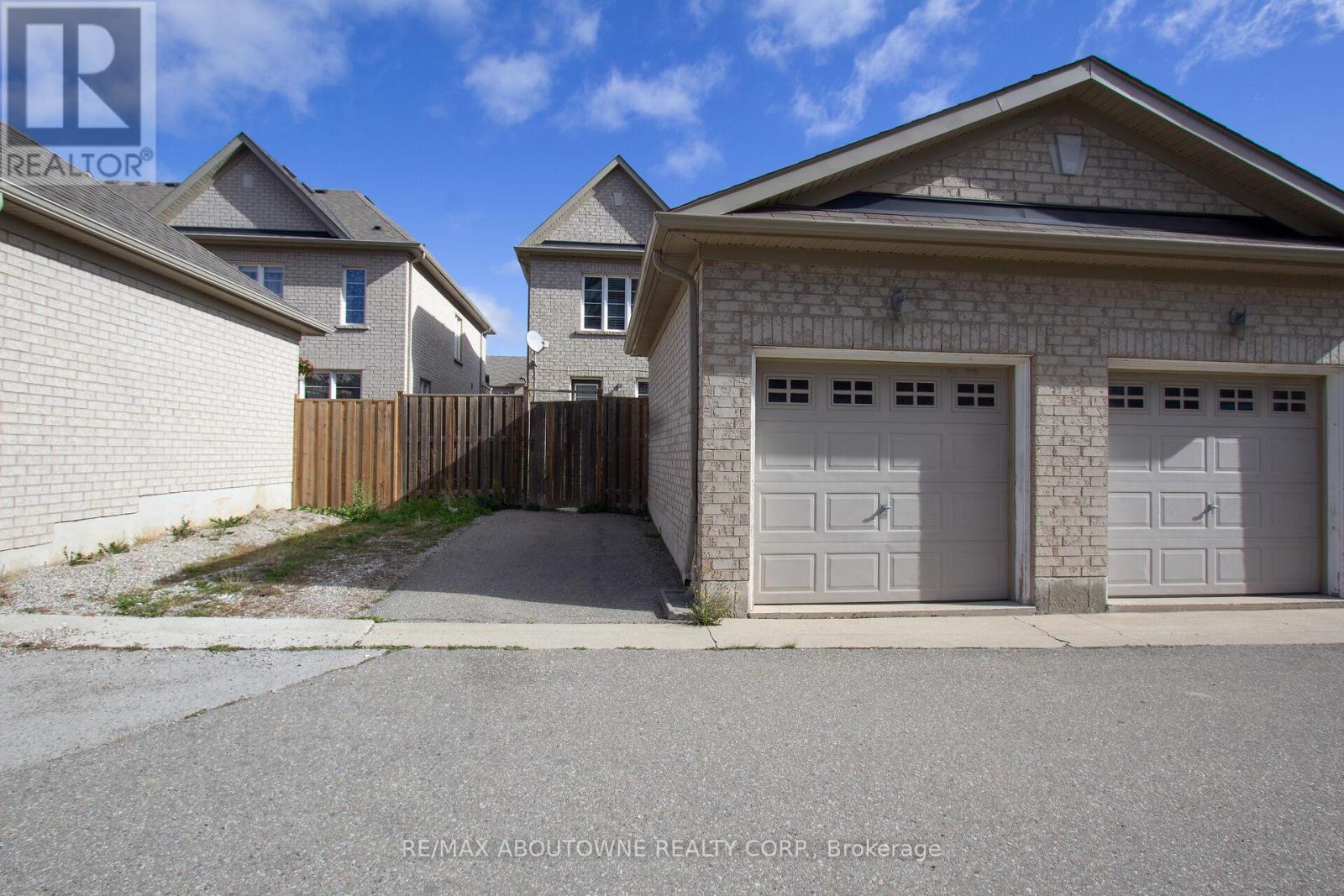 2396 Baronwood Drive, Oakville, Ontario  L6M 0J7 - Photo 26 - W11928427