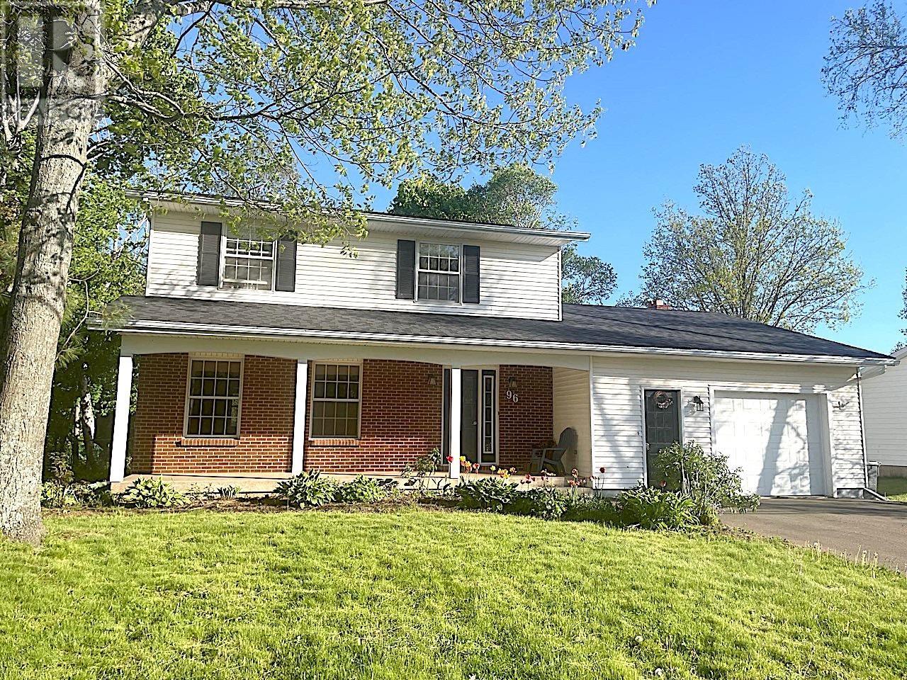 Property at 96 Nassau St. image 3