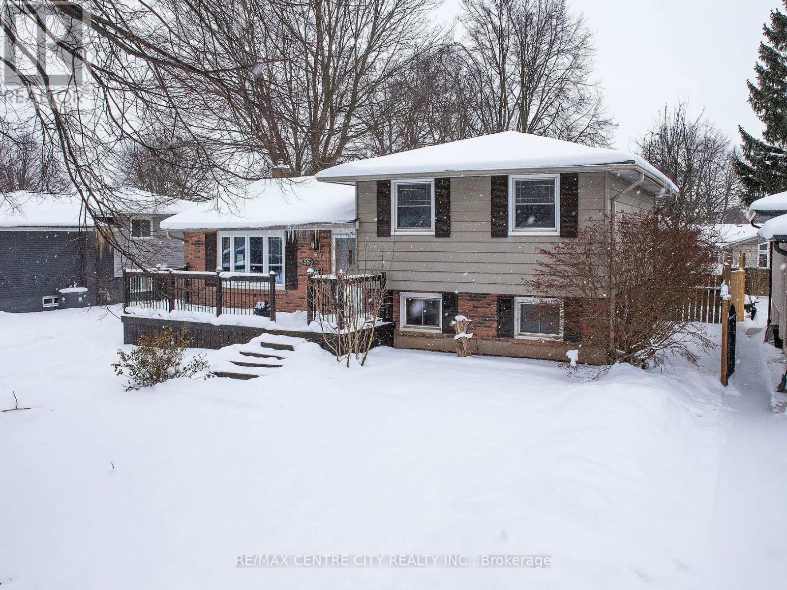 55 Mendip Crescent, London, Ontario  N6E 1H2 - Photo 2 - X11929027