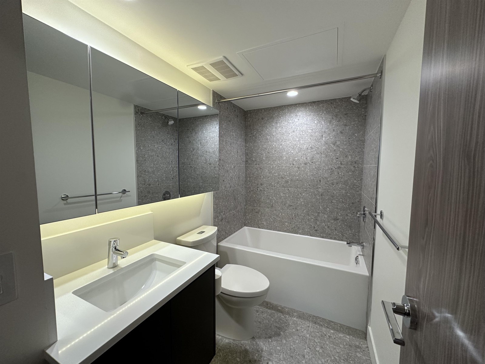 1502 10750 135a Street, Surrey, British Columbia  V3T 0V4 - Photo 24 - R2956344