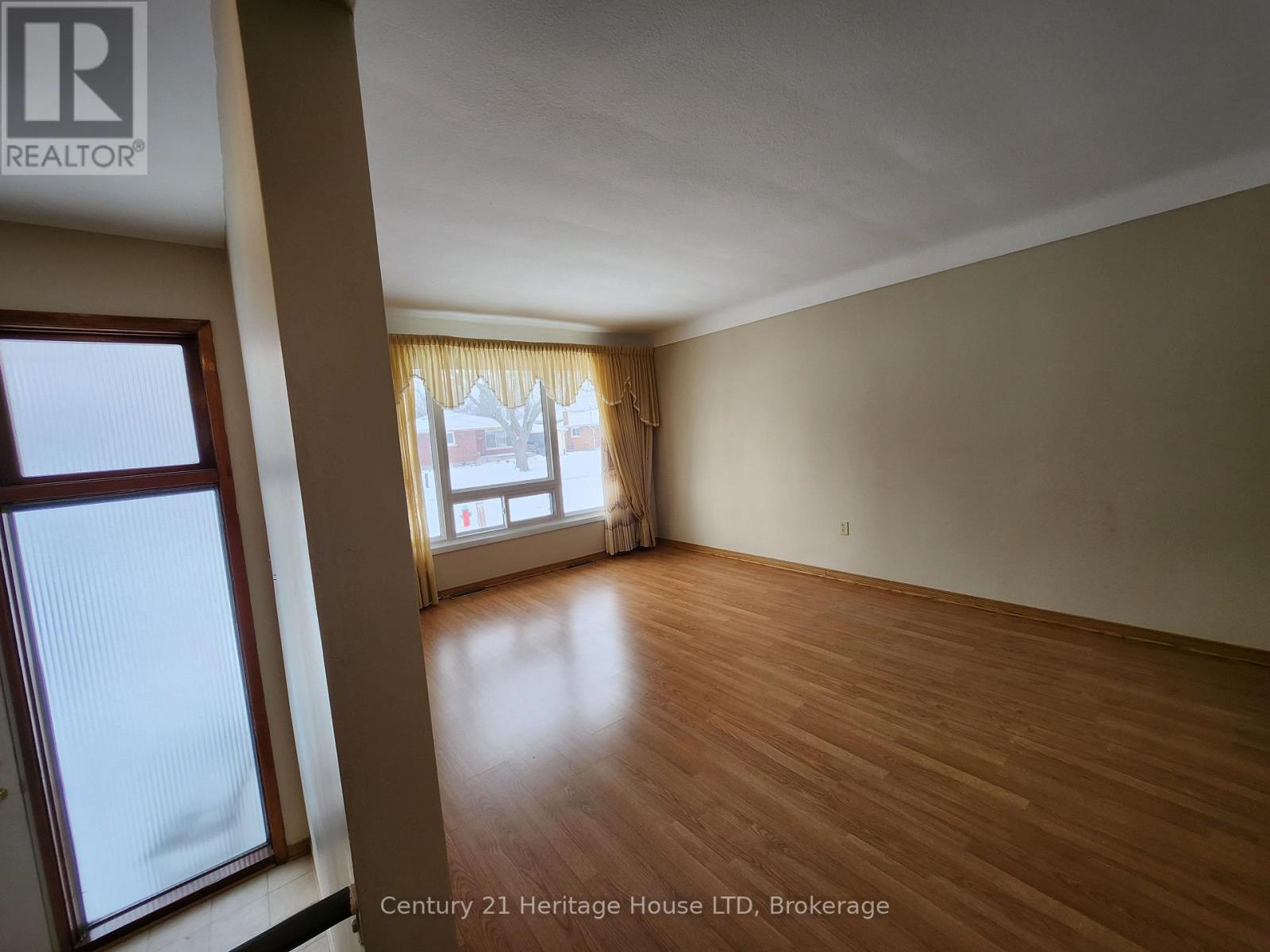 Property at 6684 WINSTON STREET image 5