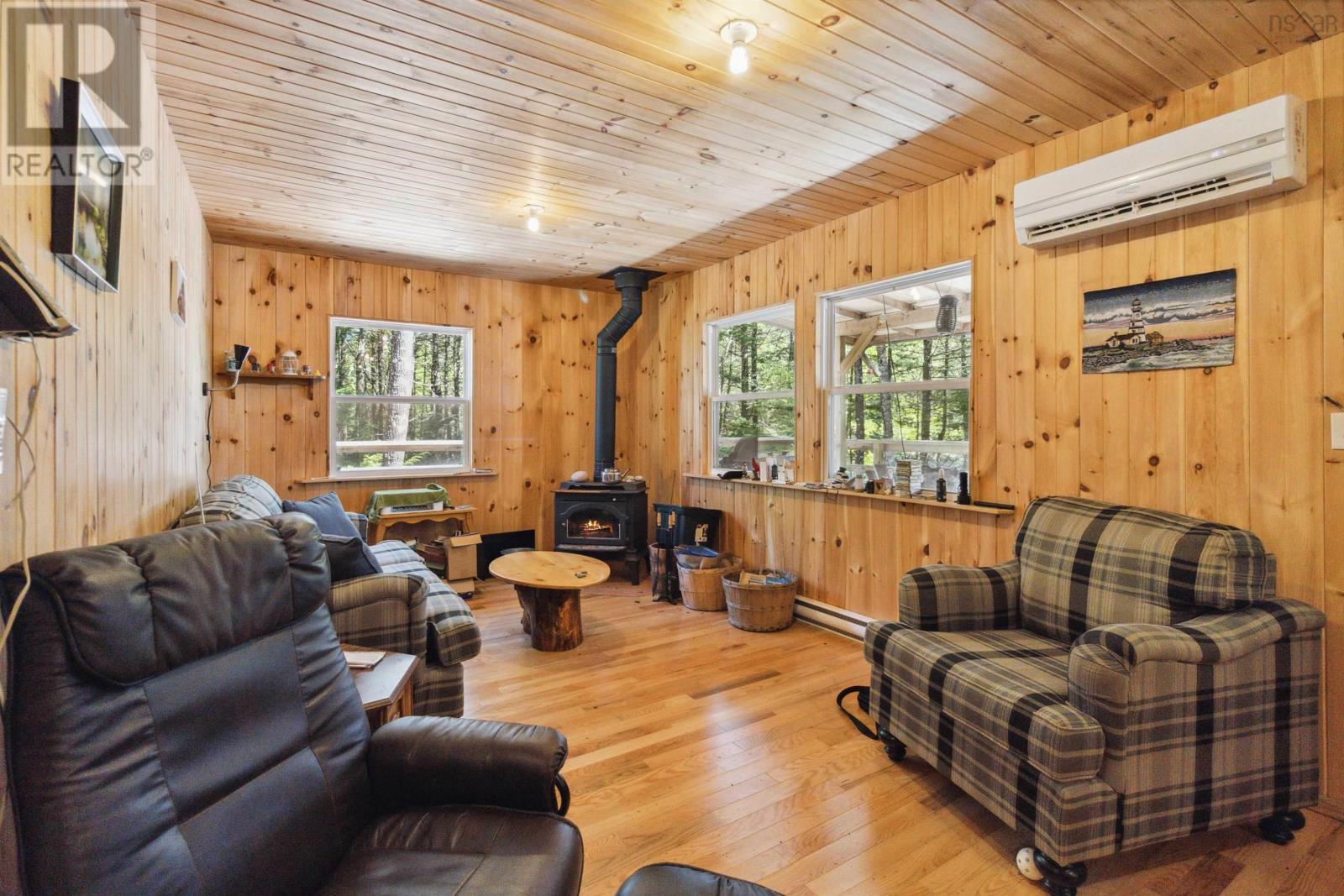 87 Edith's Point Road, South Brookfield, Nova Scotia B0T 1K0 - Photo 3 - 202500734