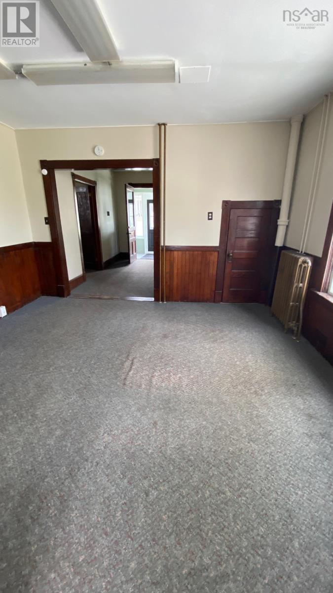 93 Dufferin Street, Bridgewater, Nova Scotia  B4V 2G4 - Photo 19 - 202501097