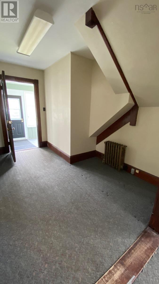 93 Dufferin Street, Bridgewater, Nova Scotia  B4V 2G4 - Photo 21 - 202501097