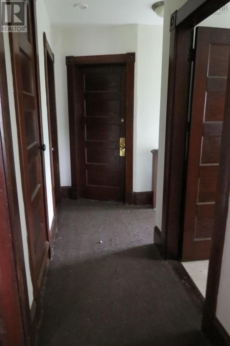 93 Dufferin Street, Bridgewater, Nova Scotia  B4V 2G4 - Photo 26 - 202501097