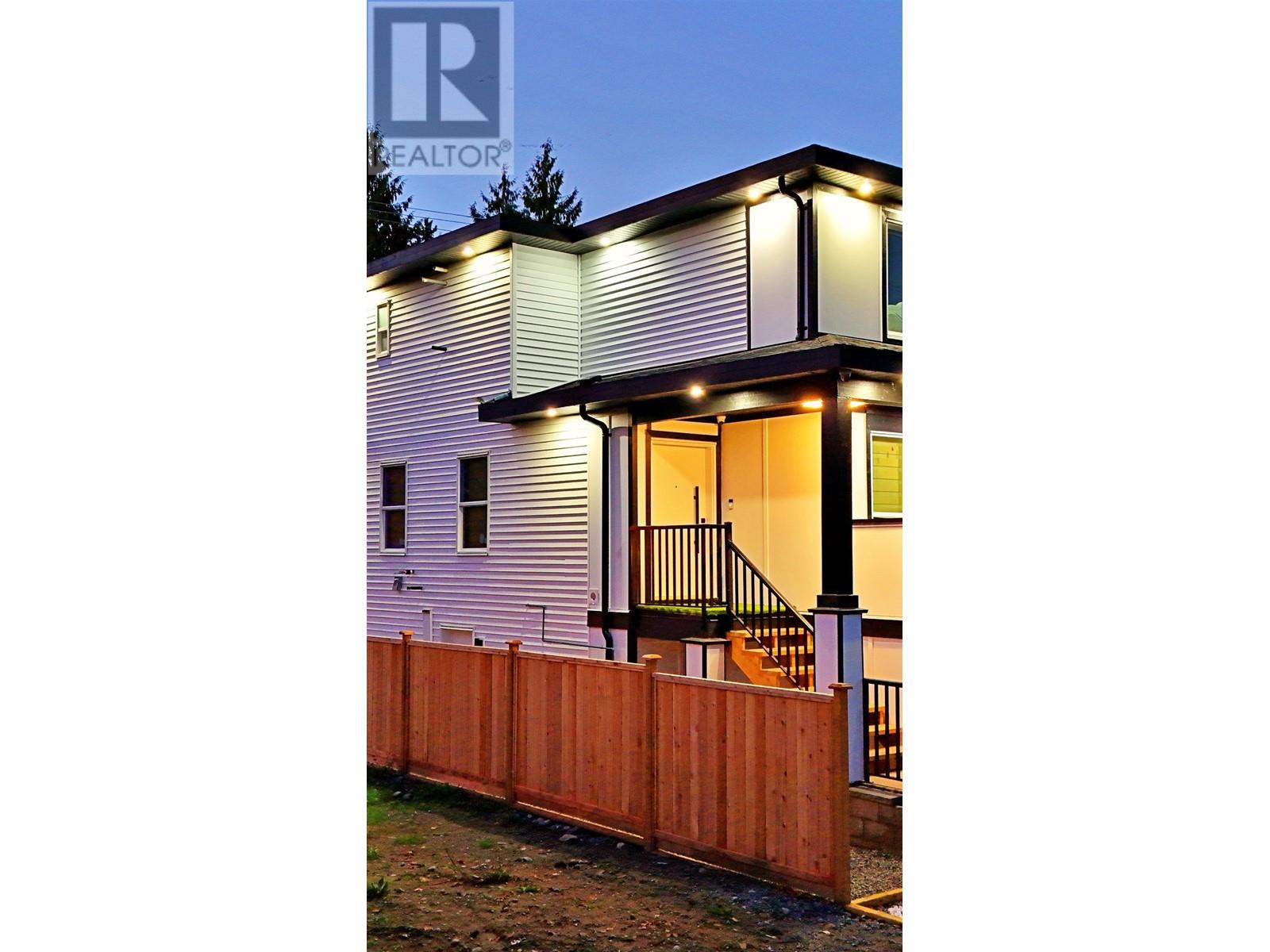 793 Westwood Street, Coquitlam, British Columbia  V3C 3L1 - Photo 2 - R2957059
