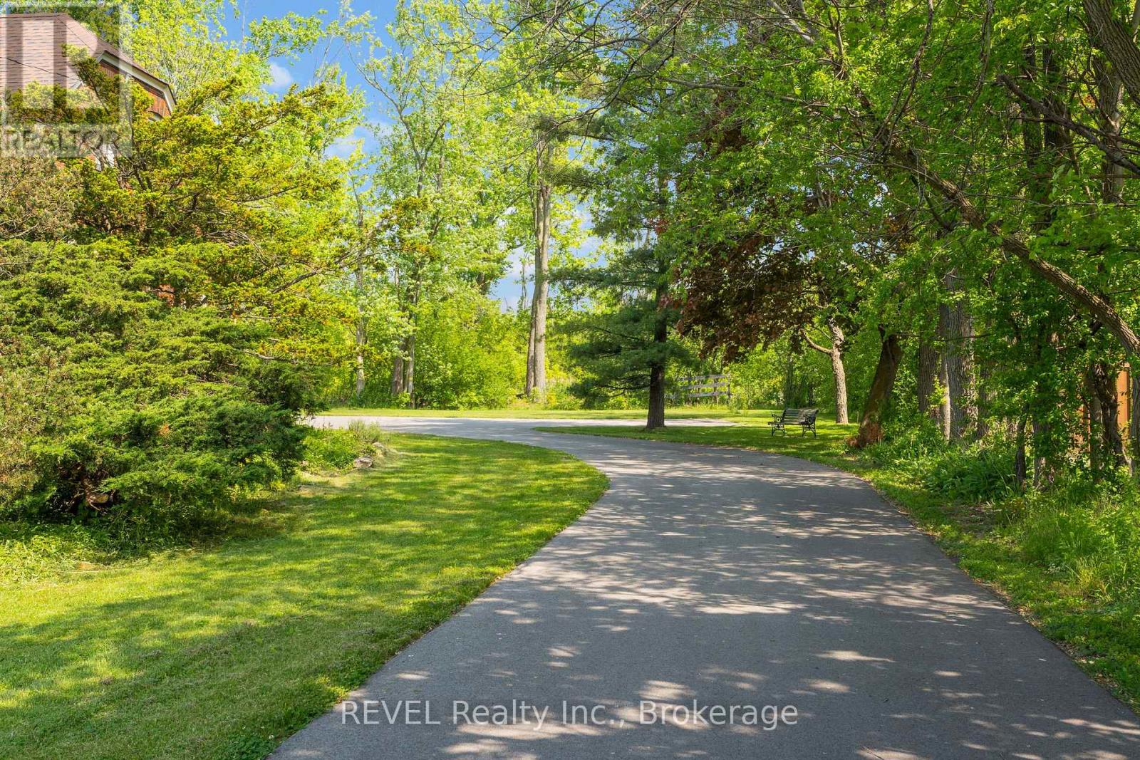 1210 Garrison Road, Fort Erie (Crescent Park), Ontario  L2A 1P1 - Photo 3 - X11929076