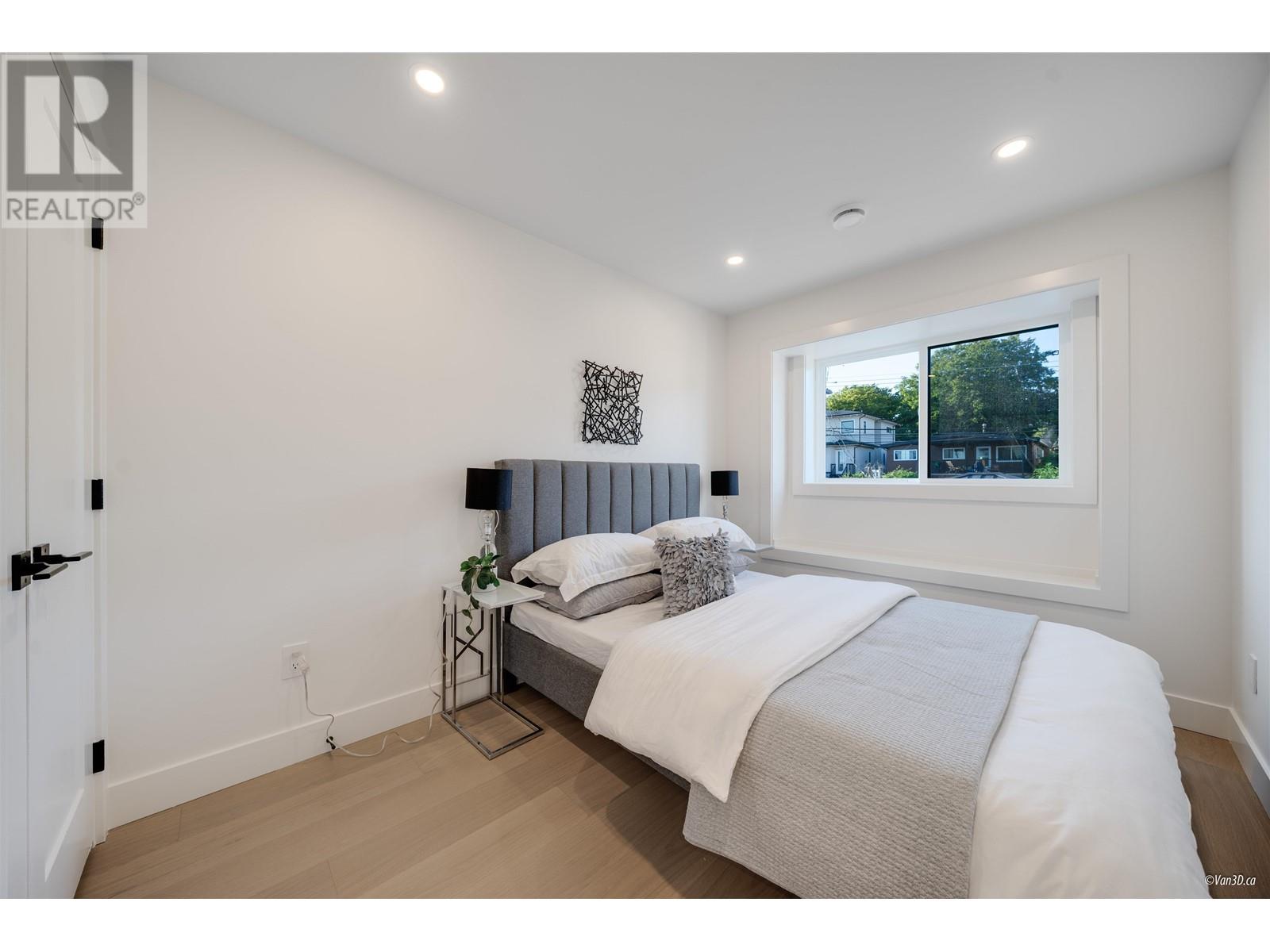 Listing Picture 18 of 40 : 1167 E 63RD AVENUE, Vancouver / 溫哥華 - 魯藝地產 Yvonne Lu Group - MLS Medallion Club Member