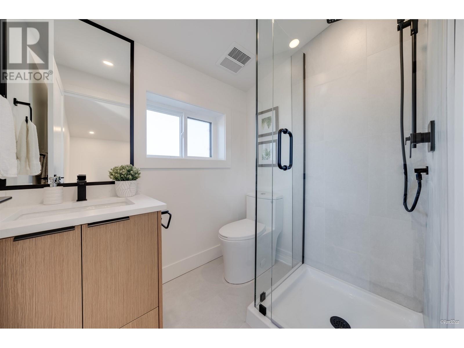 Listing Picture 23 of 40 : 1167 E 63RD AVENUE, Vancouver / 溫哥華 - 魯藝地產 Yvonne Lu Group - MLS Medallion Club Member