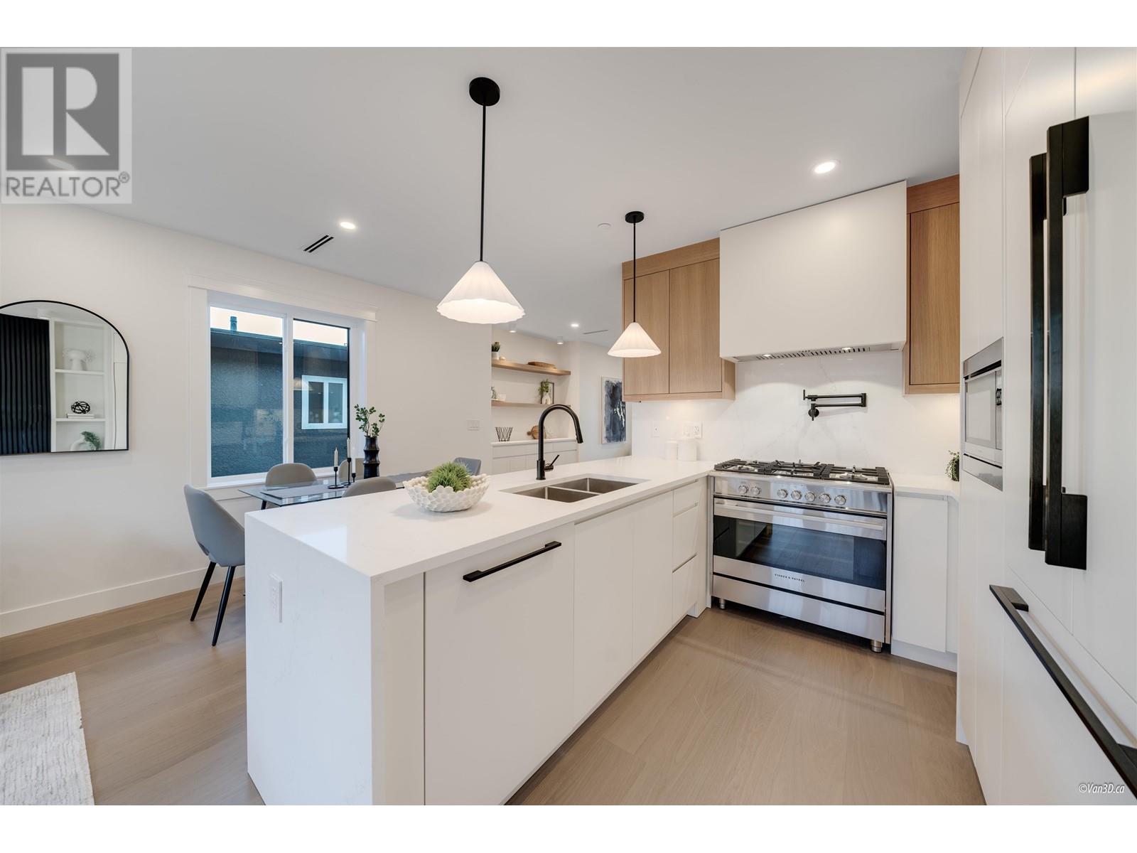 Listing Picture 5 of 40 : 1167 E 63RD AVENUE, Vancouver / 溫哥華 - 魯藝地產 Yvonne Lu Group - MLS Medallion Club Member