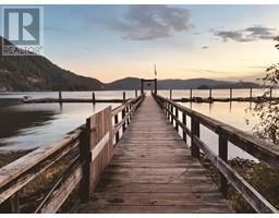 26 BRIGHTON BEACH, North Vancouver, British Columbia