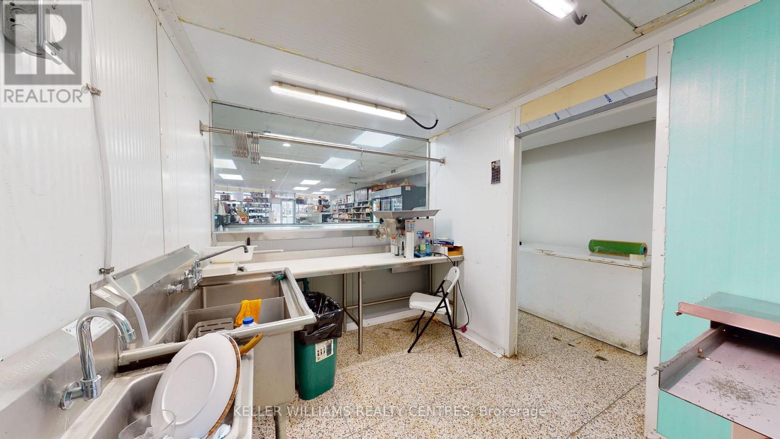 621 Vaughan Road, Toronto (Oakwood Village), Ontario  M6C 2R4 - Photo 9 - C11929199