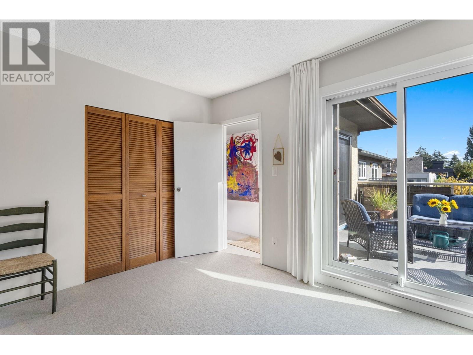 Listing Picture 15 of 40 : 2312-2318 W 6TH AVENUE, Vancouver / 溫哥華 - 魯藝地產 Yvonne Lu Group - MLS Medallion Club Member