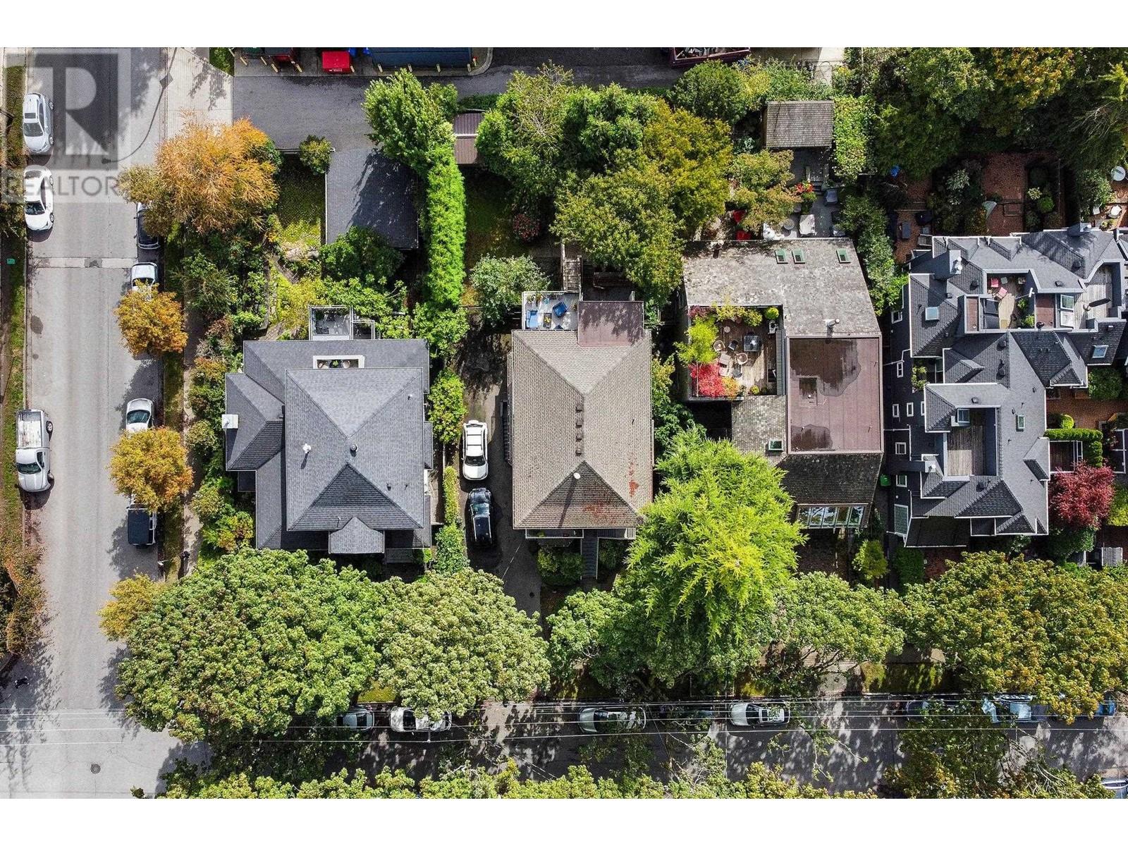 Listing Picture 38 of 40 : 2312-2318 W 6TH AVENUE, Vancouver / 溫哥華 - 魯藝地產 Yvonne Lu Group - MLS Medallion Club Member