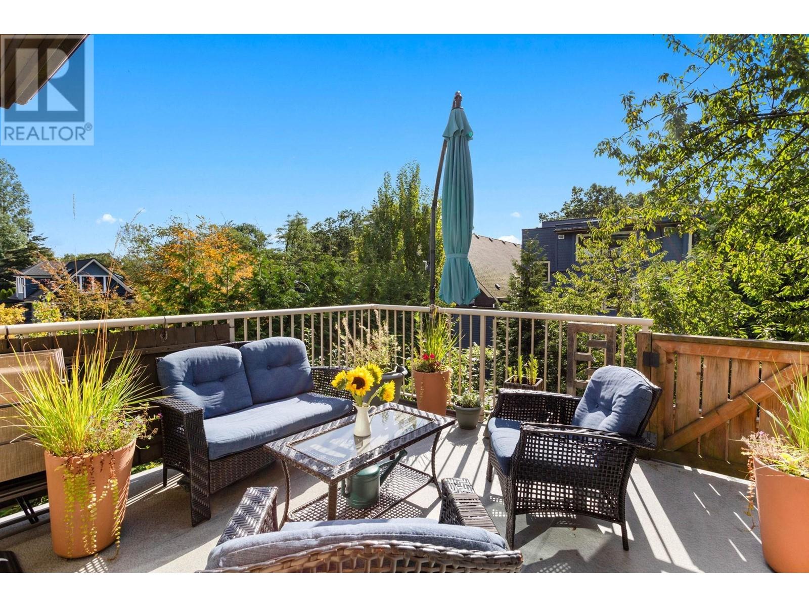 Listing Picture 16 of 40 : 2312-2318 W 6TH AVENUE, Vancouver / 溫哥華 - 魯藝地產 Yvonne Lu Group - MLS Medallion Club Member