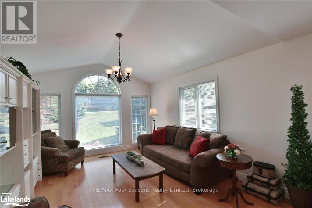 154 Sutter Street, Grey Highlands, Ontario  N0C 1E0 - Photo 13 - X11929283