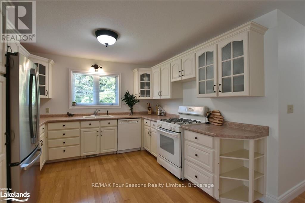 154 Sutter Street, Grey Highlands, Ontario  N0C 1E0 - Photo 16 - X11929283