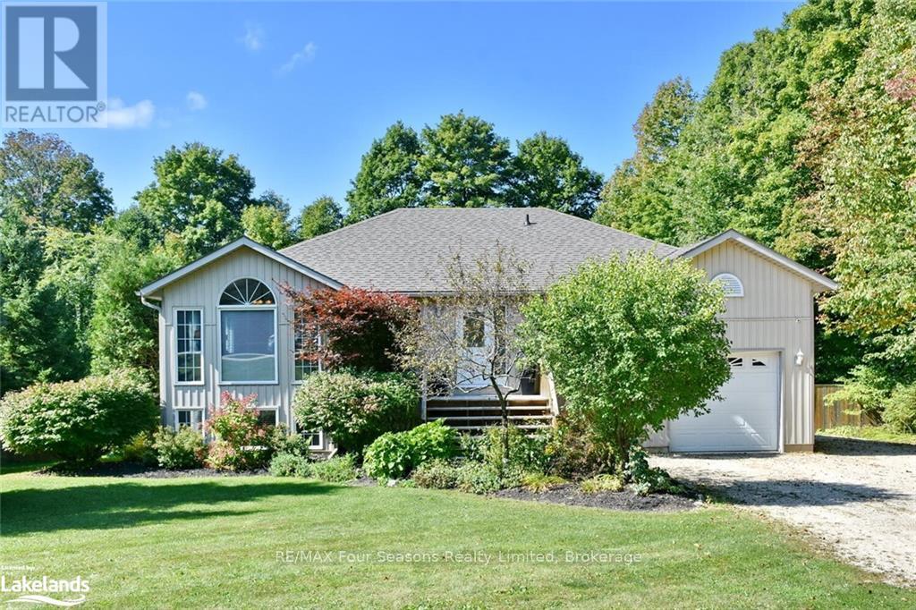 154 Sutter Street, Grey Highlands, Ontario  N0C 1E0 - Photo 2 - X11929283