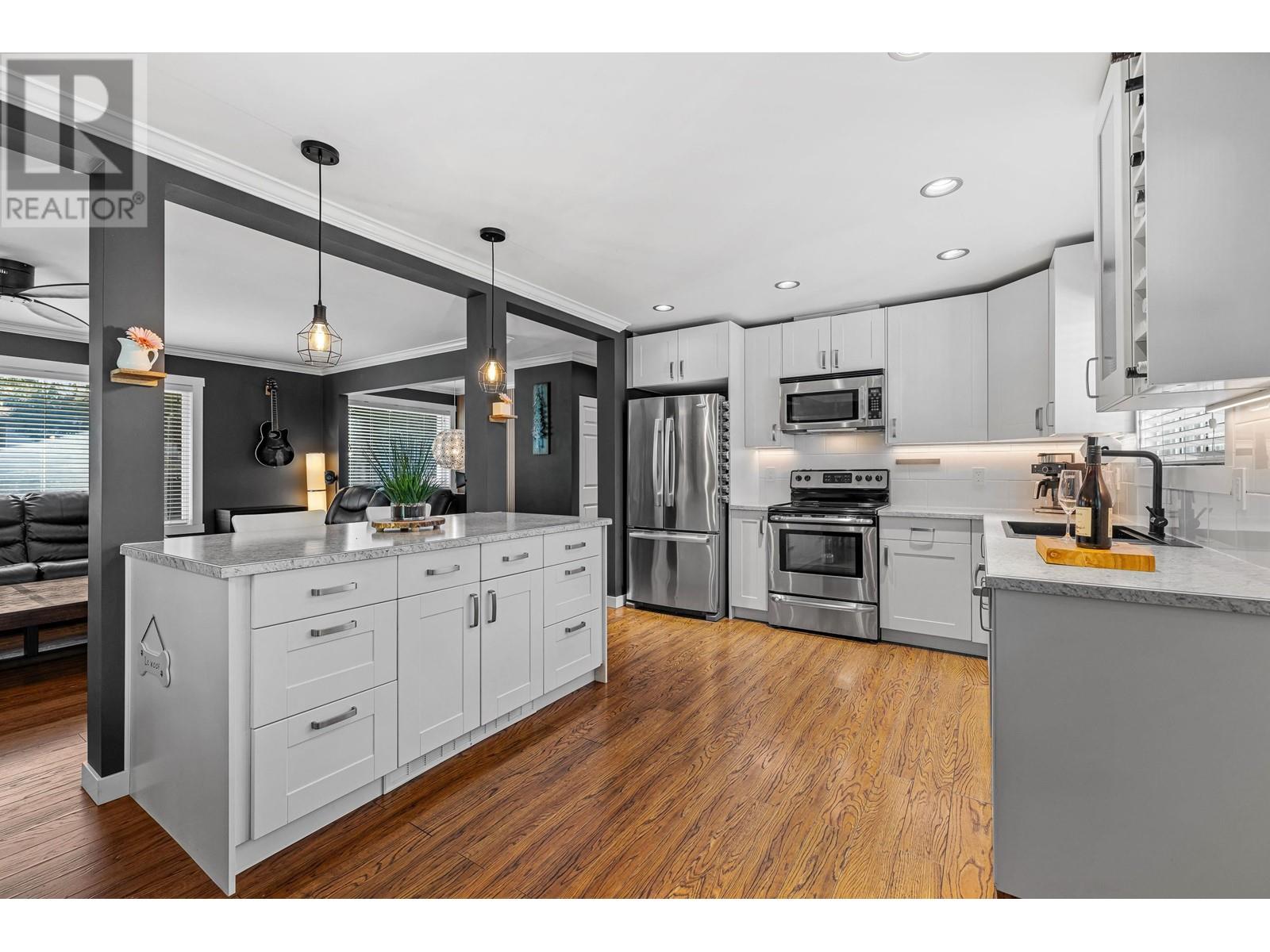11645 212th Street, Maple Ridge, British Columbia  V2X 4Z6 - Photo 9 - R2957166