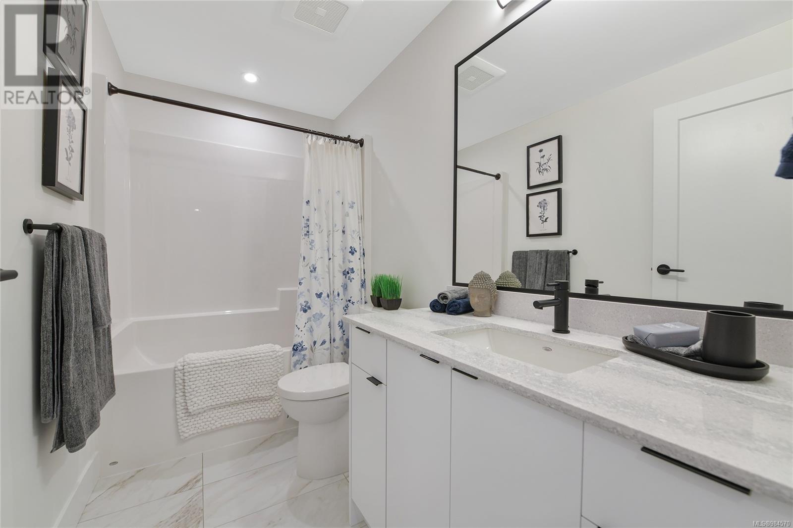 Property at 302 1110 Samar Cres image 5