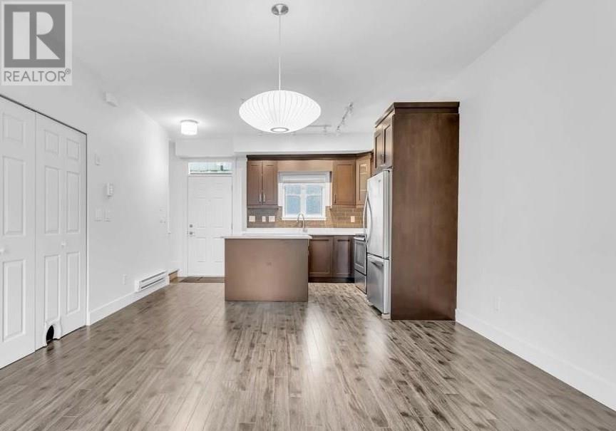 211 2273 Triumph Street, Vancouver, British Columbia  V5L 1L2 - Photo 2 - R2953318