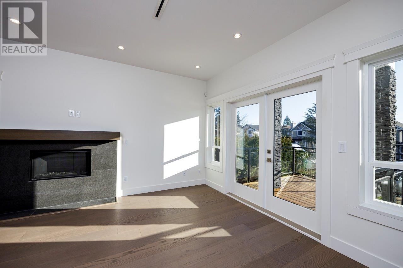 230 E 20th Street, North Vancouver, British Columbia  V7L 3A5 - Photo 4 - R2956967