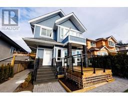 230 E 20TH STREET, North Vancouver, British Columbia