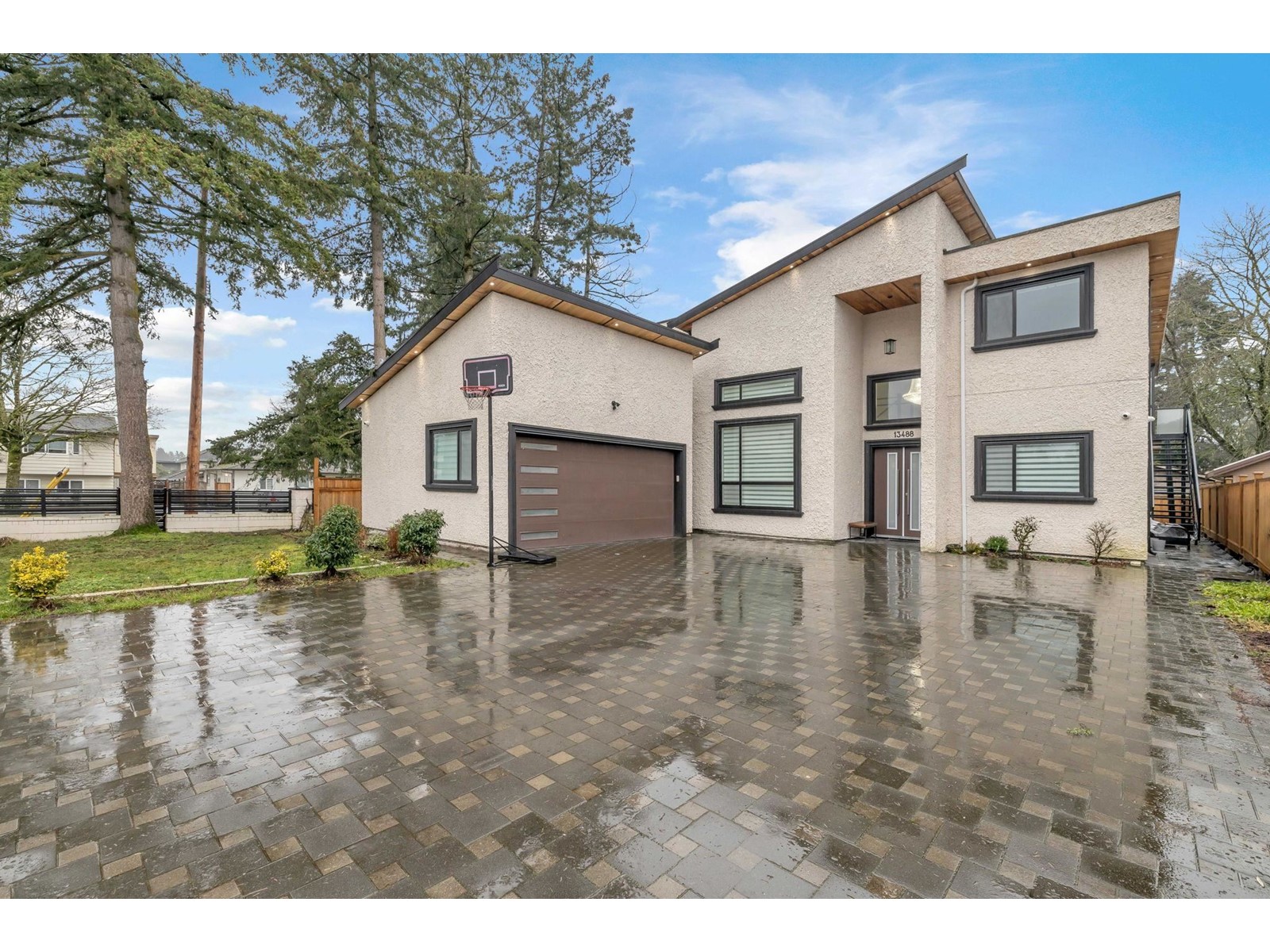 Property at 13488 68A AVENUE image 2