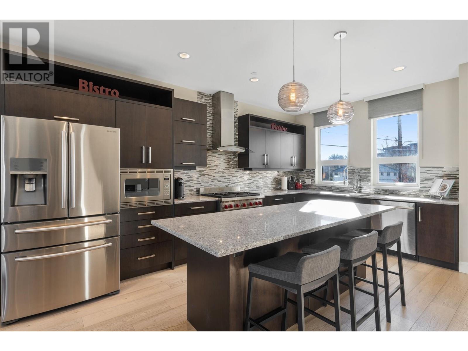 Property at 3756 Lakeshore Road Unit# 18 image 5