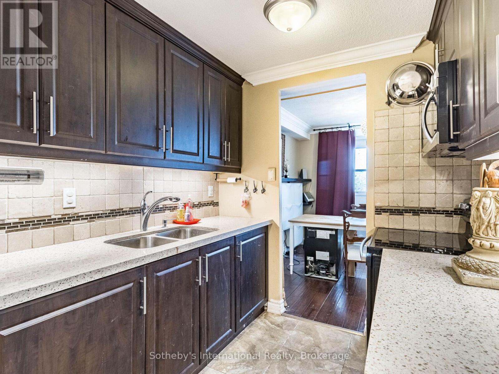 1102 - 3120 Kirwin Avenue, Mississauga, Ontario  L5A 3R2 - Photo 8 - W11929392
