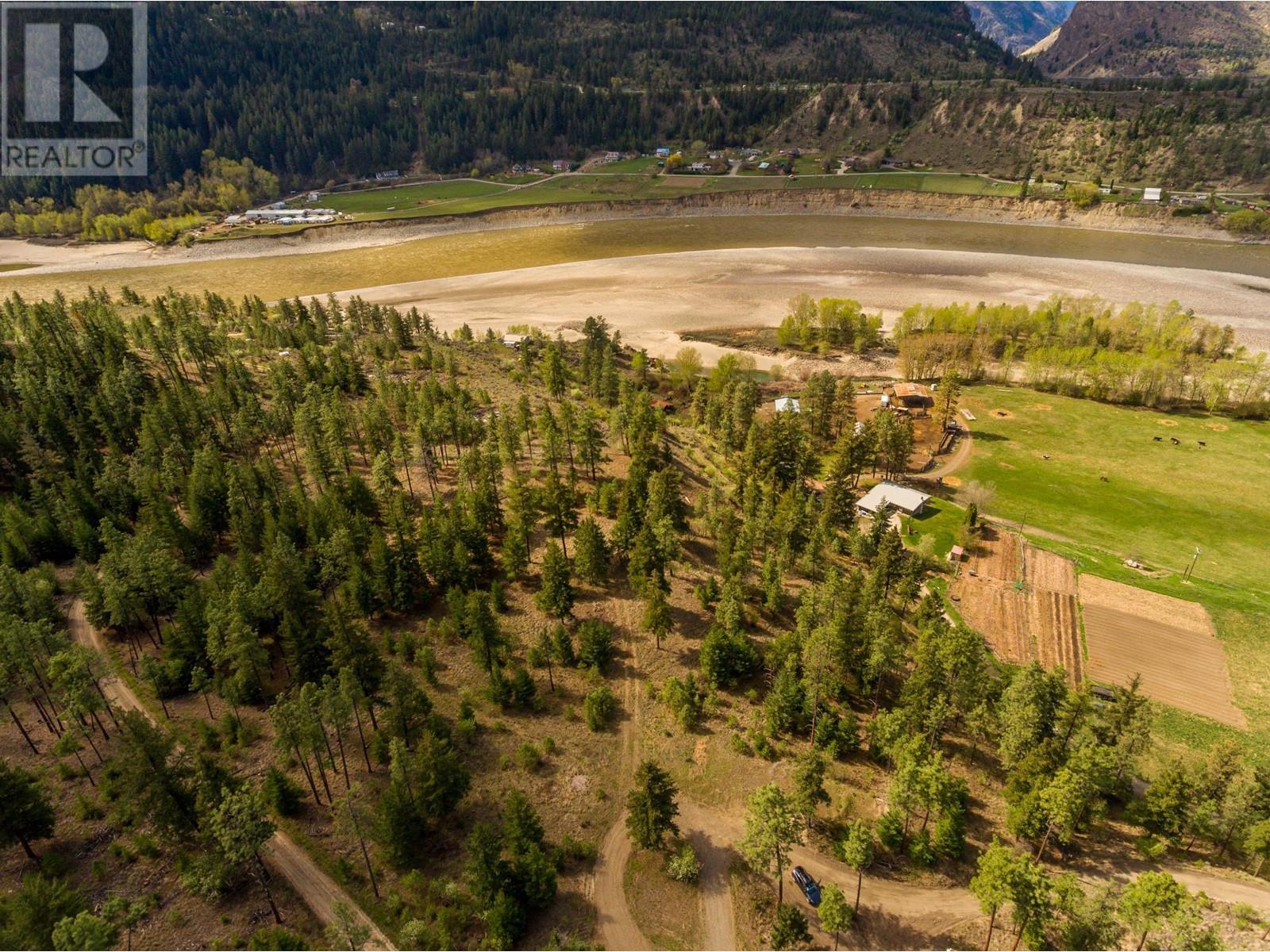 105 HORSEBEEF Terrace, lillooet, British Columbia