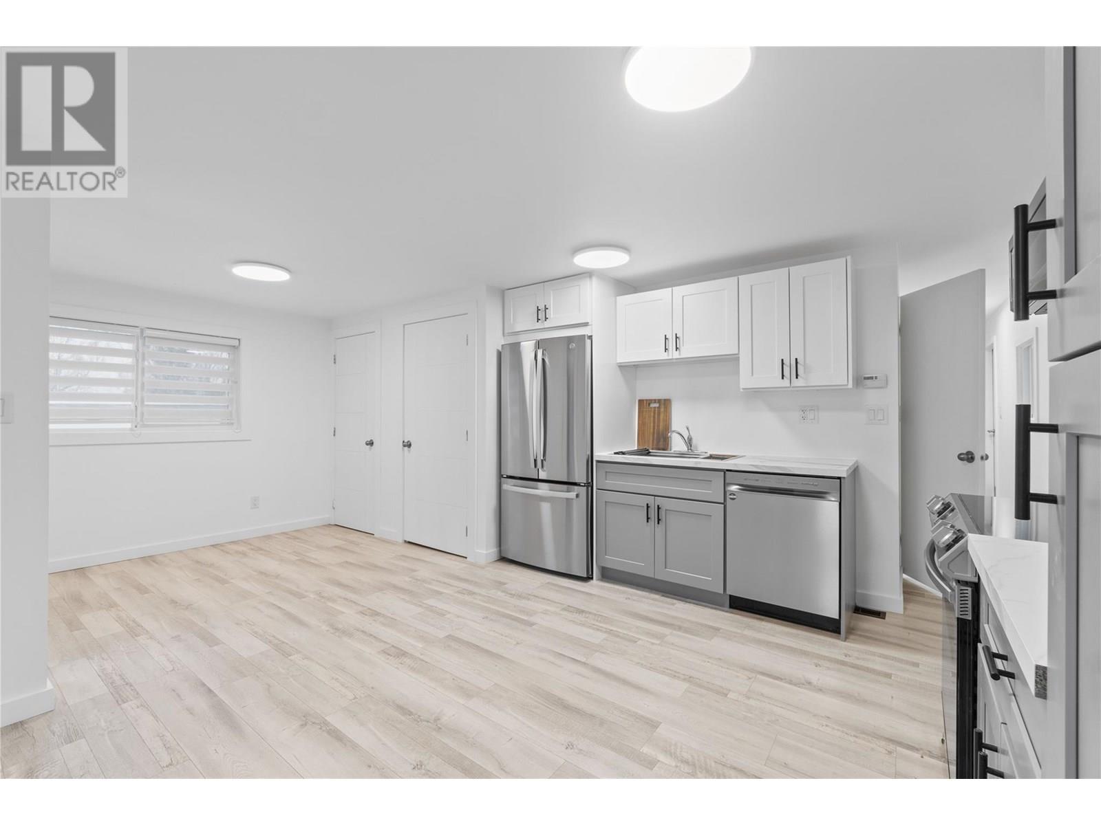 4061 11 Avenue Ne Unit# 10, Salmon Arm, British Columbia  V1E 1C7 - Photo 6 - 10330889