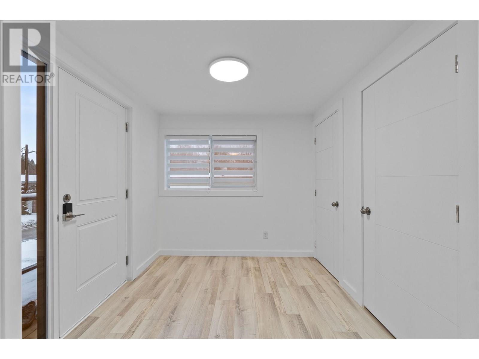 4061 11 Avenue Ne Unit# 10, Salmon Arm, British Columbia  V1E 1C7 - Photo 4 - 10330889