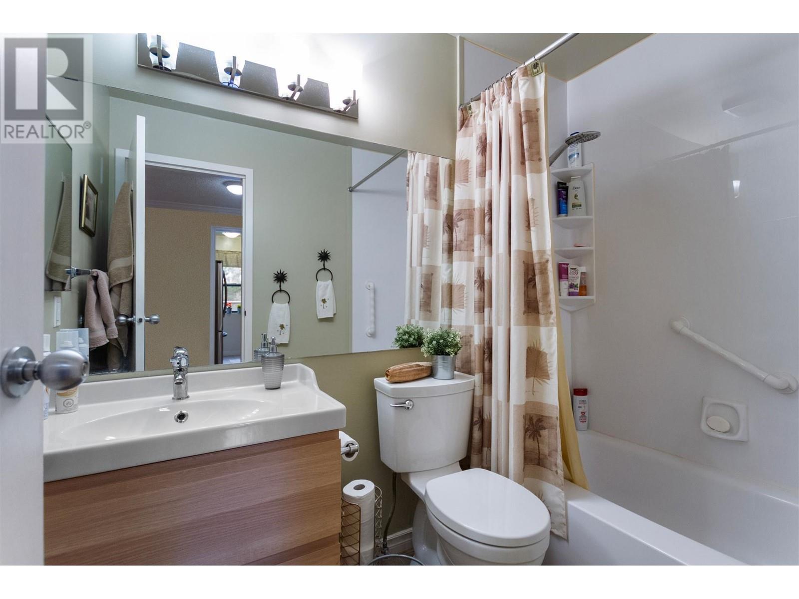 301 1690 Augusta Avenue, Burnaby, British Columbia  V5A 2V6 - Photo 12 - R2957458